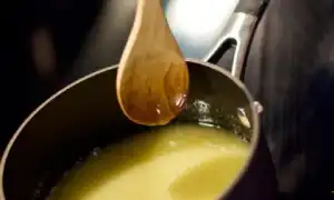 Польза и вред топлёного масла для организма человека: важные аспекты