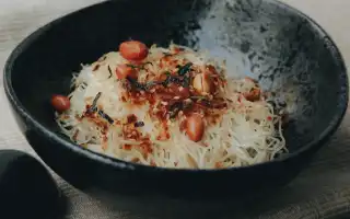 Польза и вред фунчозы для здоровья и её калорийность: важные аспекты