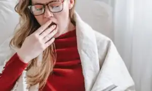 Почему после еды сильно хочется спать и что с этим делать?