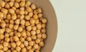 В каких продуктах содержится большое количество кальция – список ТОП-7 для здоровья