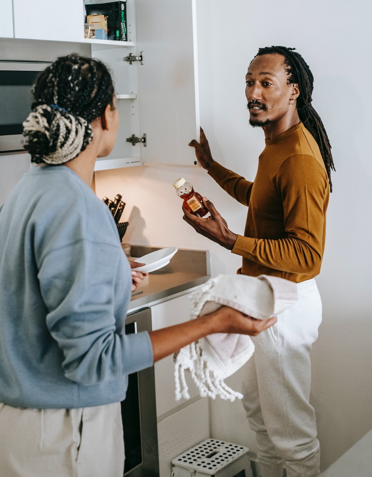 пара на кухне