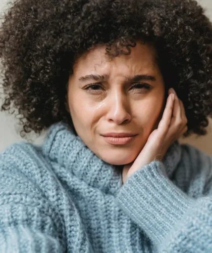 грустная девушка