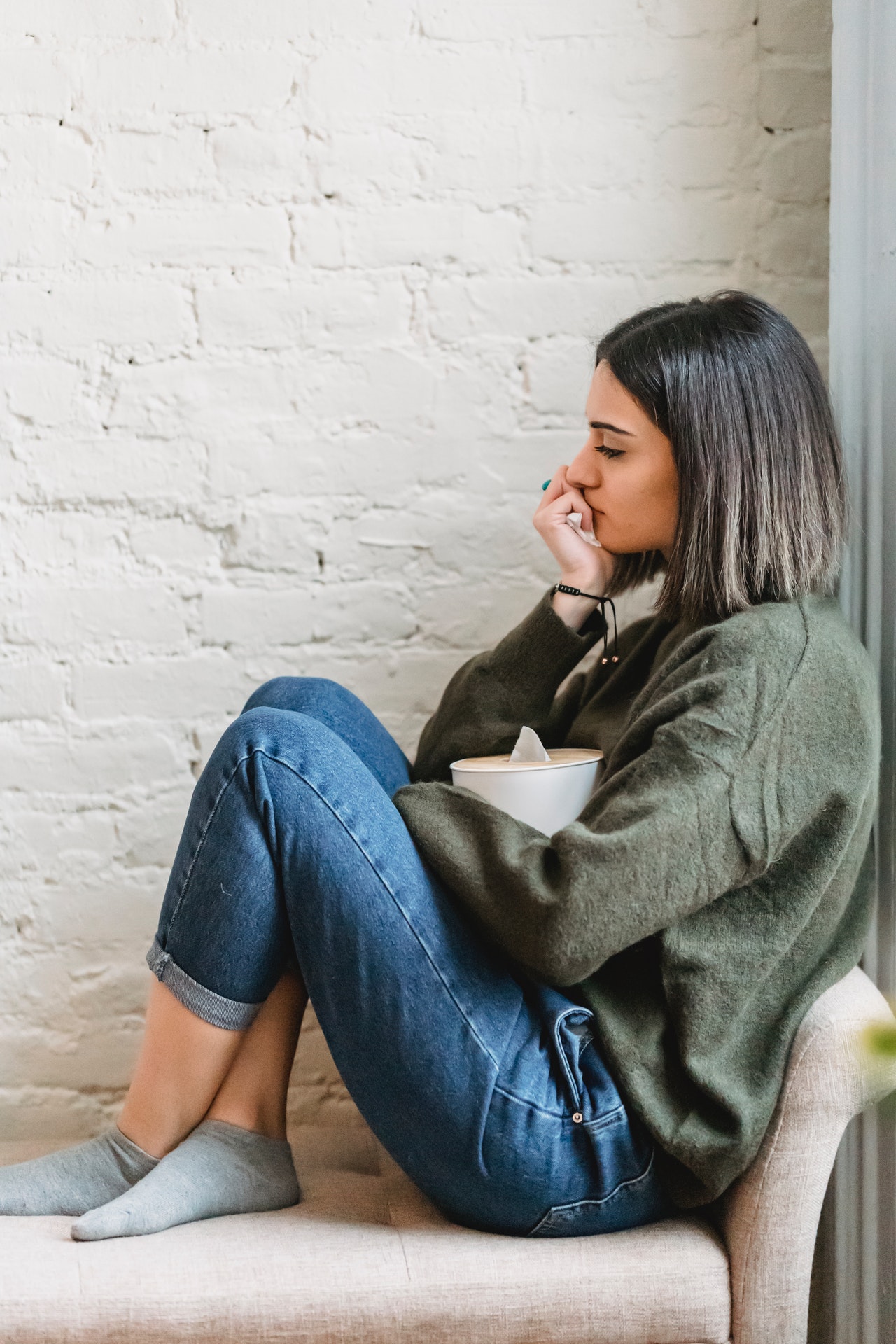 грустная девушка