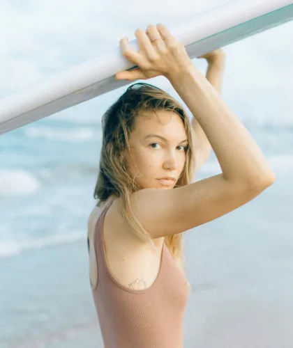 девушка на море