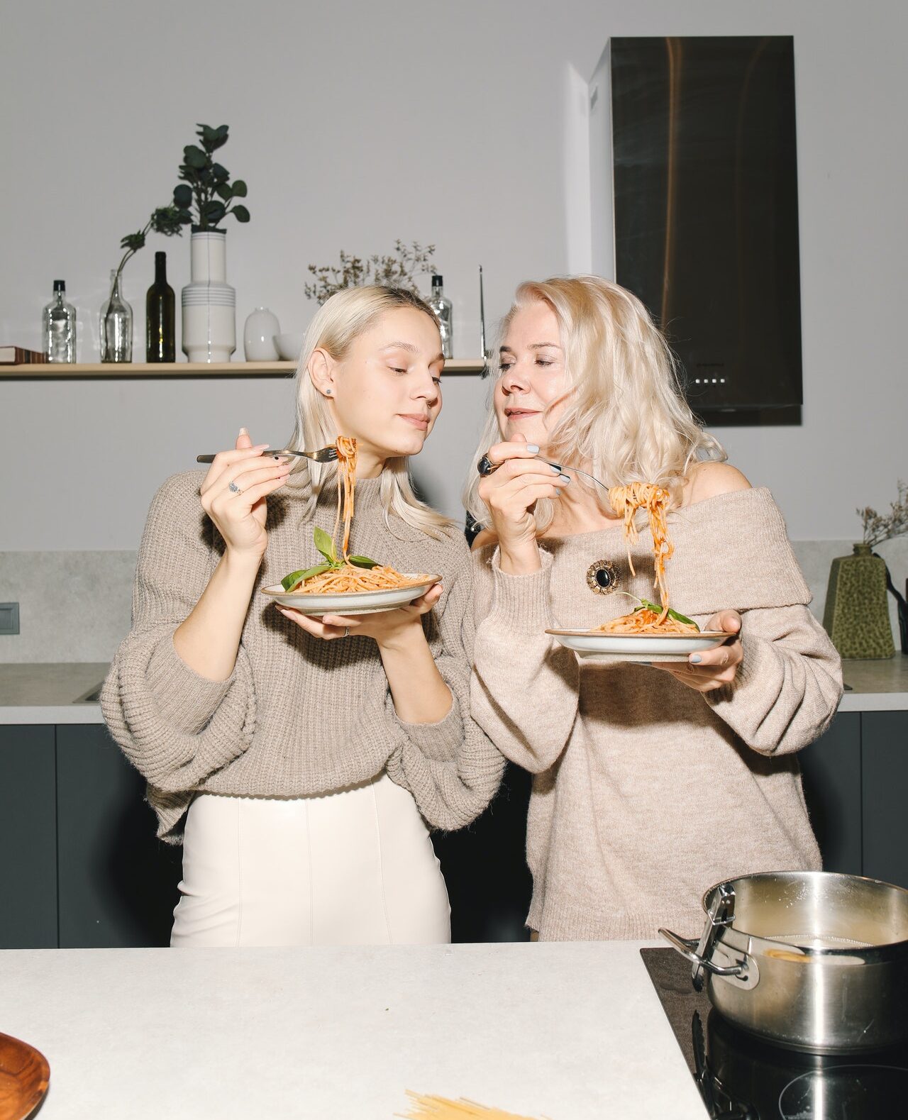 родственники на кухне