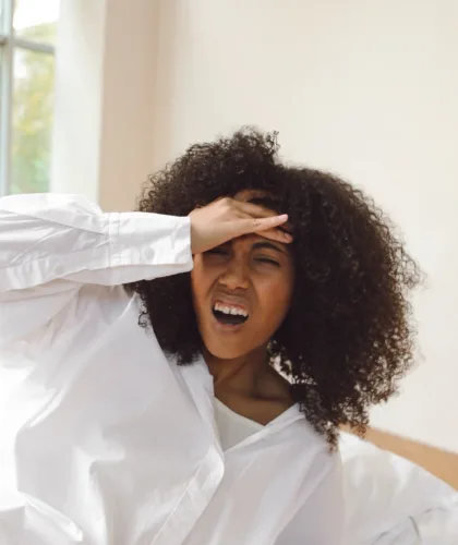 девушка с похмельем