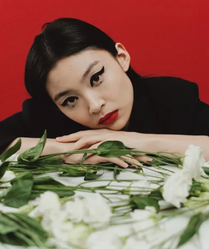 грустная девушка