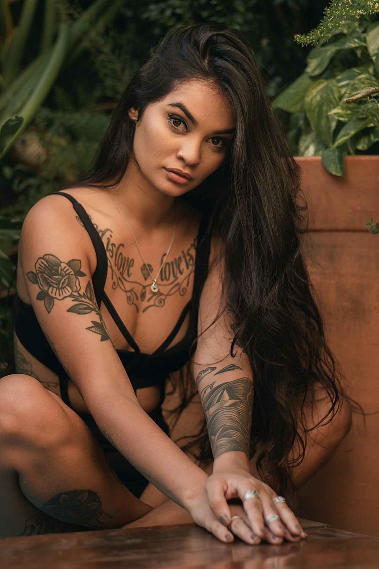 девушка в купальнике